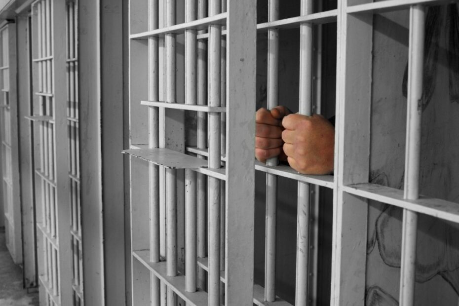 Yabancı devlet bayrağına karşı hakaret suçu Tck 341 madde